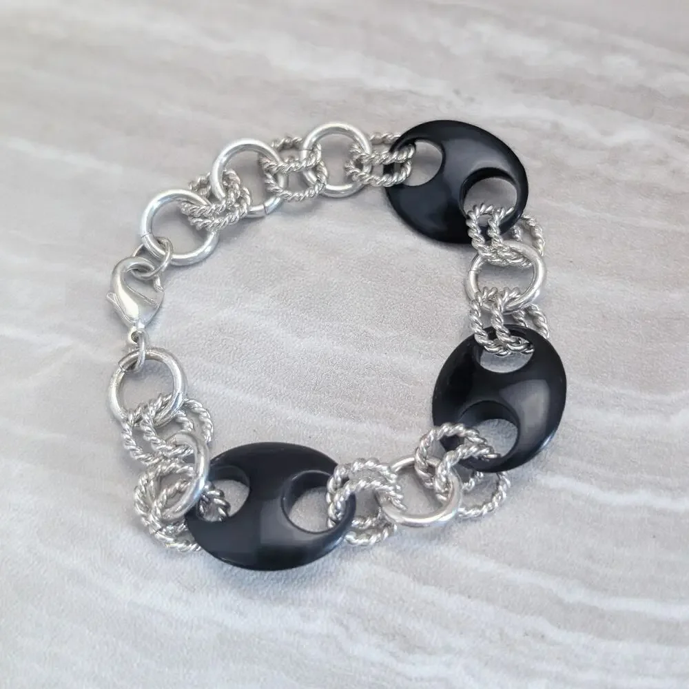 Vintage clasp bracelet